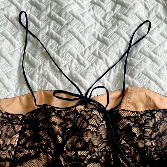 Rebecca Taylor - Gorgeous Black Lace Top, Size 6 - Picture 3 of 4